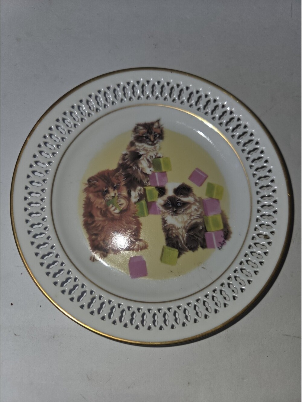 Bing & Grondahl New Generation The Kittens Plate Marilyn Leader Lattice Dish SE2